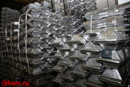 слитки из алюминия