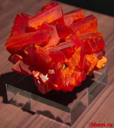 Кристалл дихромат калия