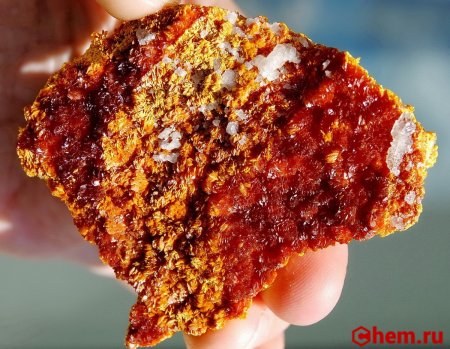 Аурипигмент