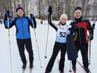 Завод «Ижсталь» провел лыжные гонки