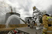 Площадь пожара на нефтебазе на Кубани сократилась до 3750 квадратных метров