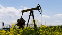 Нефть дешевеет на ожидании встречи ОПЕК+