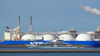 Россия является вторым крупнейшим поставщиком СПГ в Европу, заявил Фицо